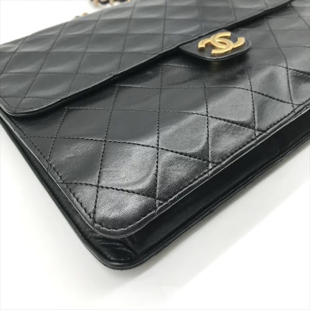 Authentic CHANEL black lambskin single flap classic 24k gold hardware bag - Picture 8 of 11